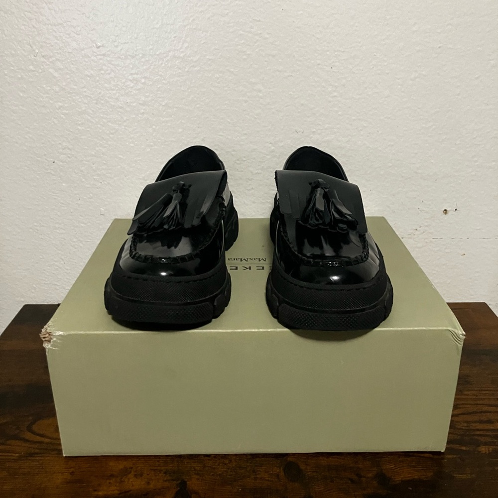 Max Mara Weekend Black Patent Leather Loafers with Tassels